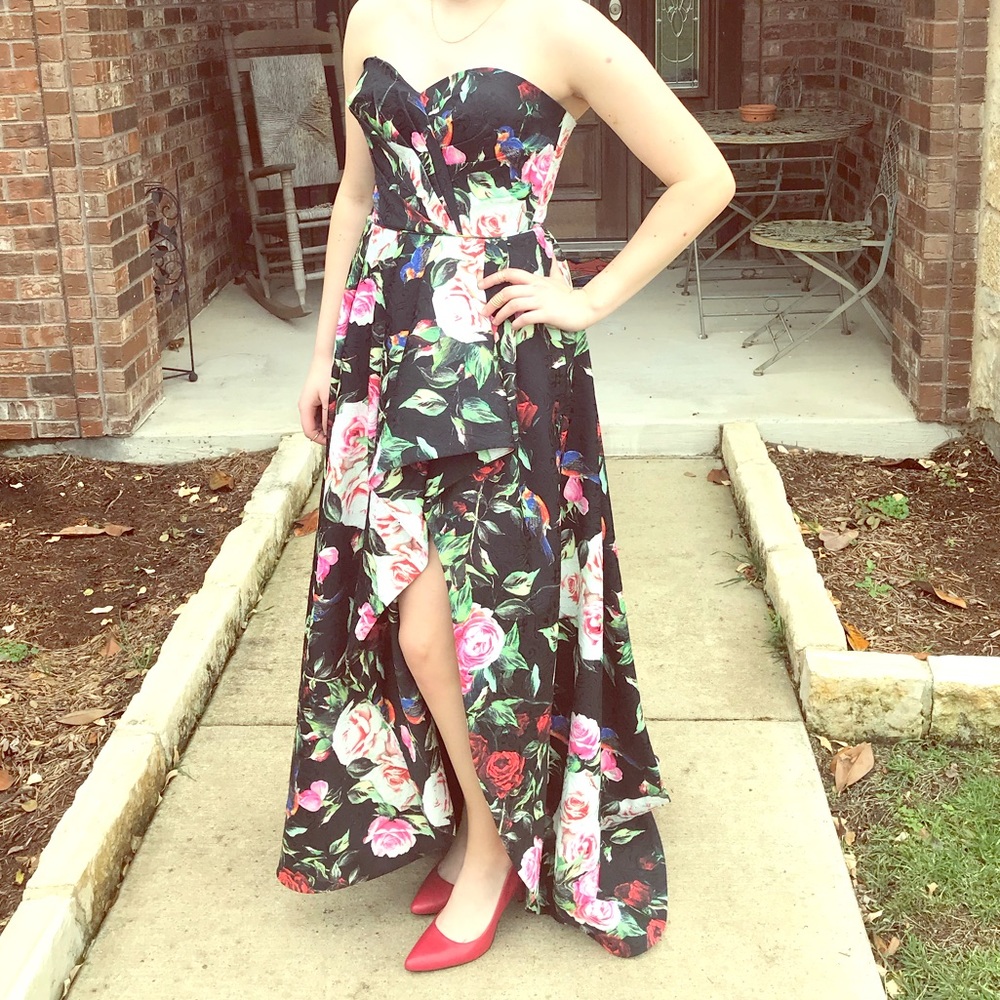 Sherri Hill size 6 50963 black floral prom dress